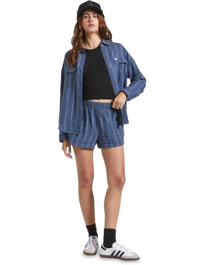 Wandering Short in Navy Multi image 3