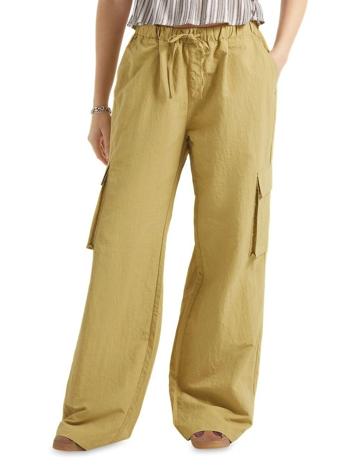 The Jett Lw Cargo Wide Leg Pan in Olive Stone image 1