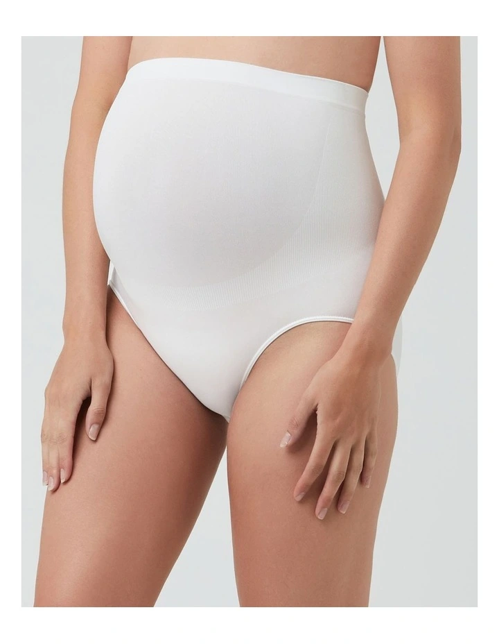 Seamless Briefs 3 Pack in White image 5