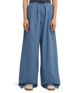 Chillin Elastic Waist Pants in Blue
