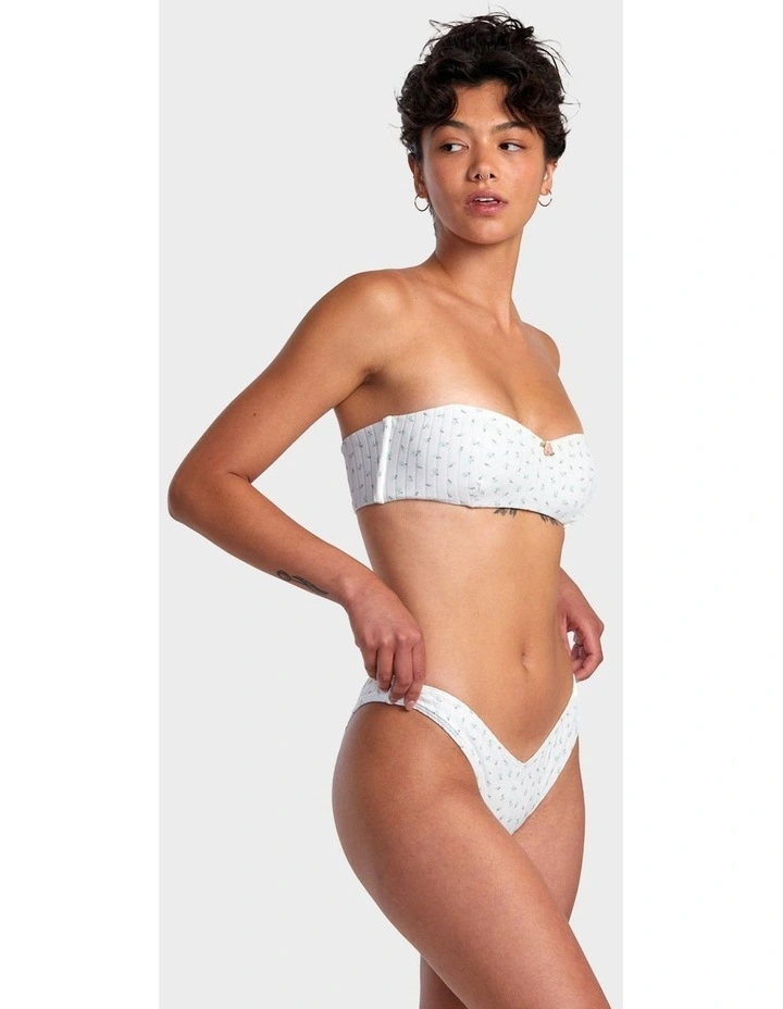 Pointe V Medium French Bikini Bottom in White image 4