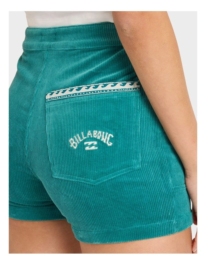 Good Era High Waist Shorts in Green image 4