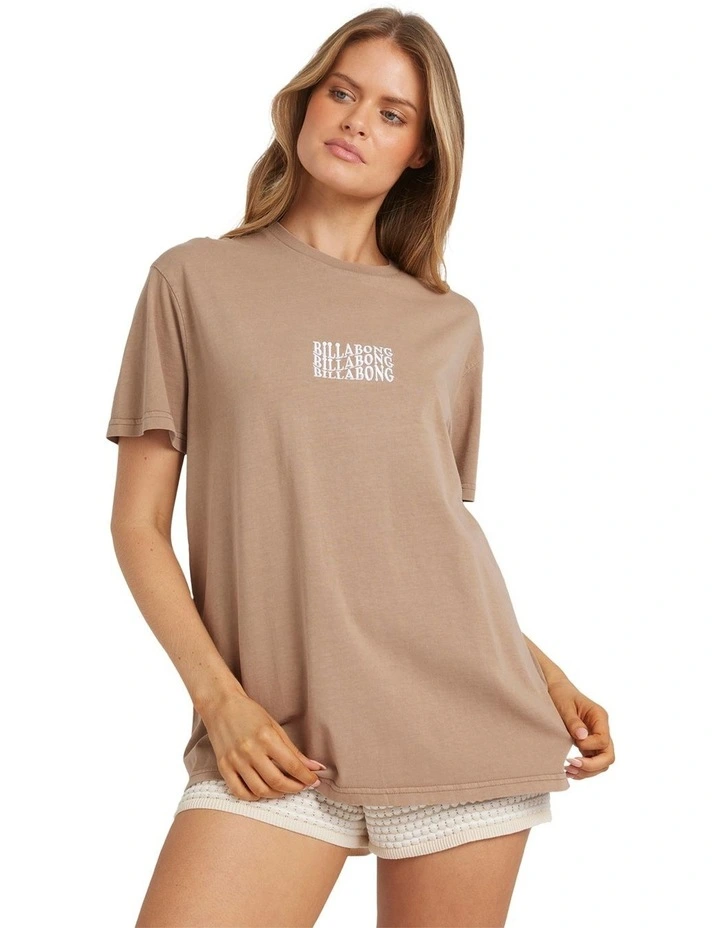 Surf High T-shirt in Brown image 1