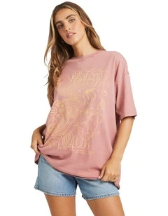 Surf Coalition T-shirt in Pink