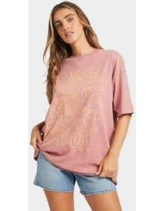 Surf Coalition T-shirt in Pink