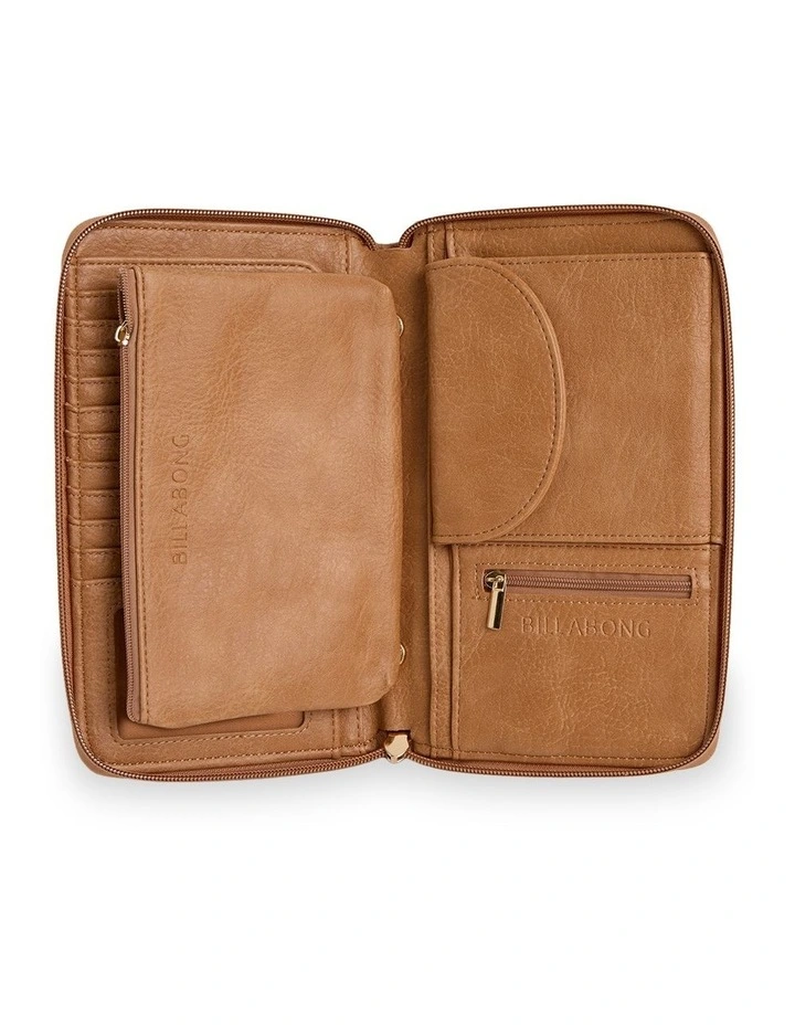 Travel Wallet in Brown image 3