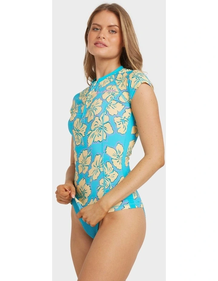 Tropic Shift Short Sleeve Rash Vest in Multi image 3