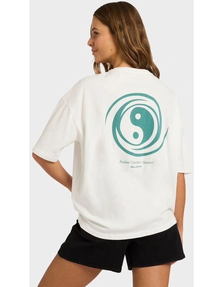 Triple Threat T-shirt in White image 2