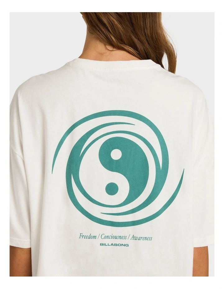 Triple Threat T-shirt in White image 4