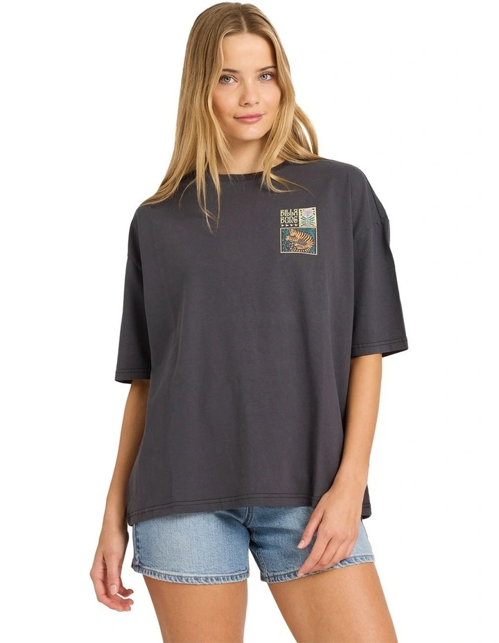 Daydream Away T-shirt in Black image 1