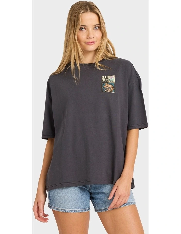 Daydream Away T-shirt in Black image 1