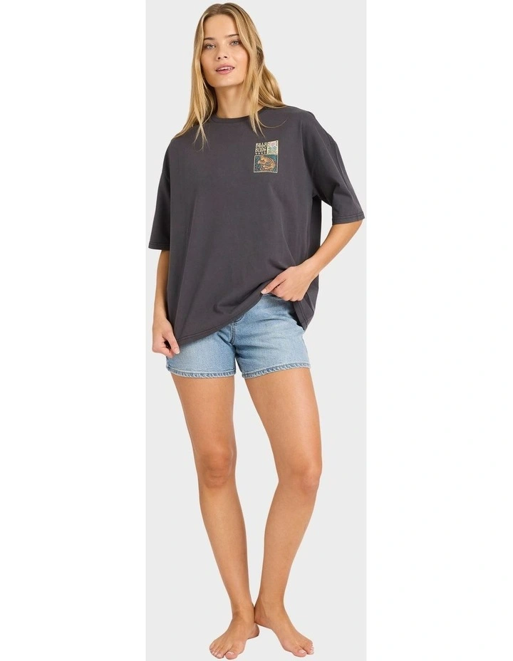 Daydream Away T-shirt in Black image 5