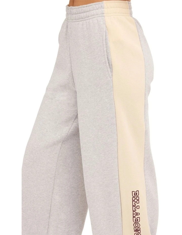 Get It Fleece Sweatpants in Heather Grey image 4