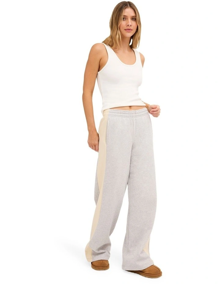 Get It Fleece Sweatpants in Heather Grey image 5
