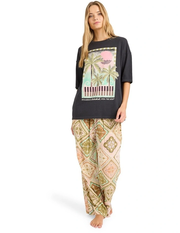 Feel It T-Shirt in Black Sands image 5