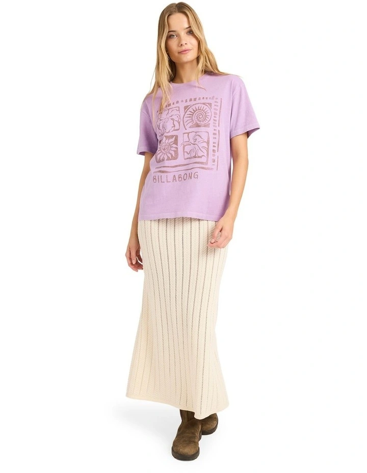 Reach High T-Shirt in Purple image 5