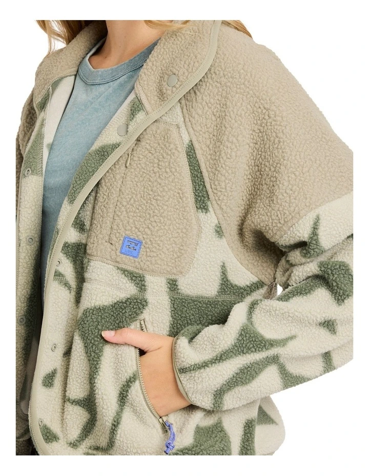 Popoyo Snap Up Fleece Jacket in Green image 4