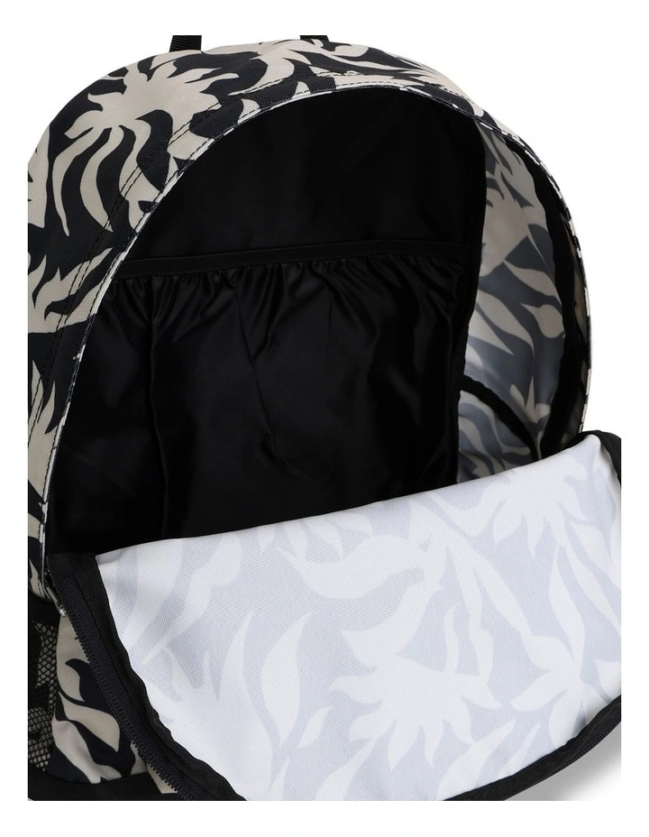 Tiki 25L Backpack in Orange image 4