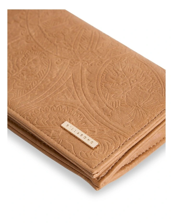 Tropical Rhapsody Bi Fold Wallet In Tan image 4