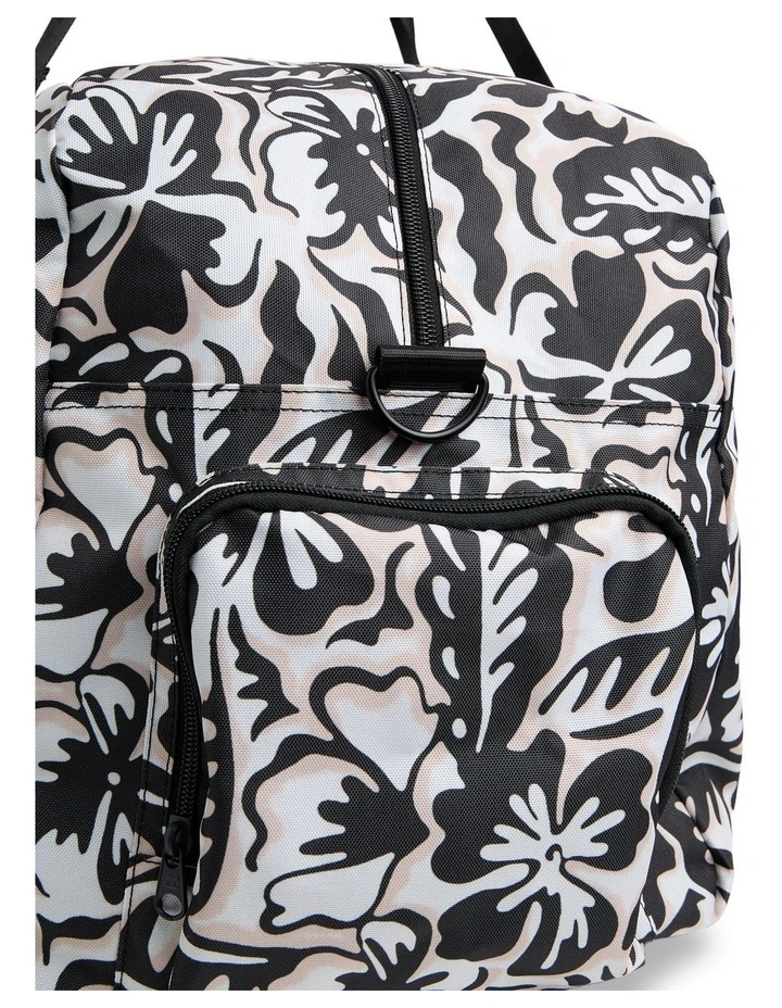 Weekend Seeker Duffle in Salt Crystal image 4
