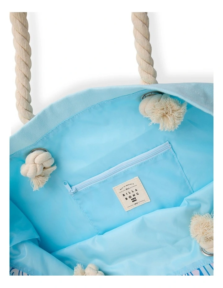 Tropical Rhapso Tote Bag in Blue Horizon image 4