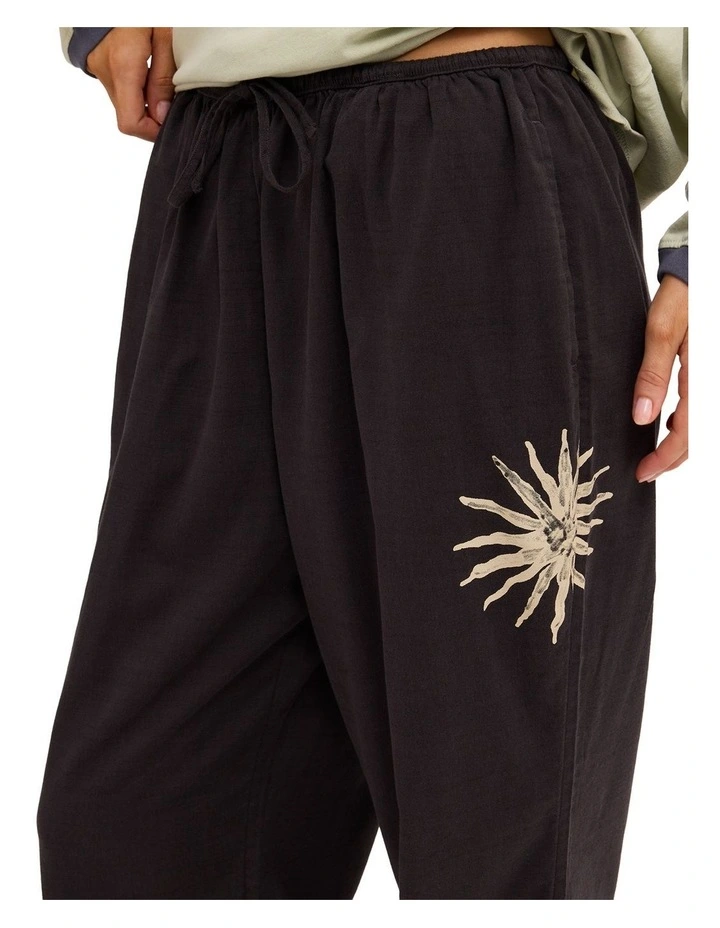 Paradise 73 Elastic Waist Pants In Black Sands image 4