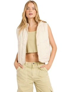 Cliffs Quilted Lightweight Vest in Whitecap