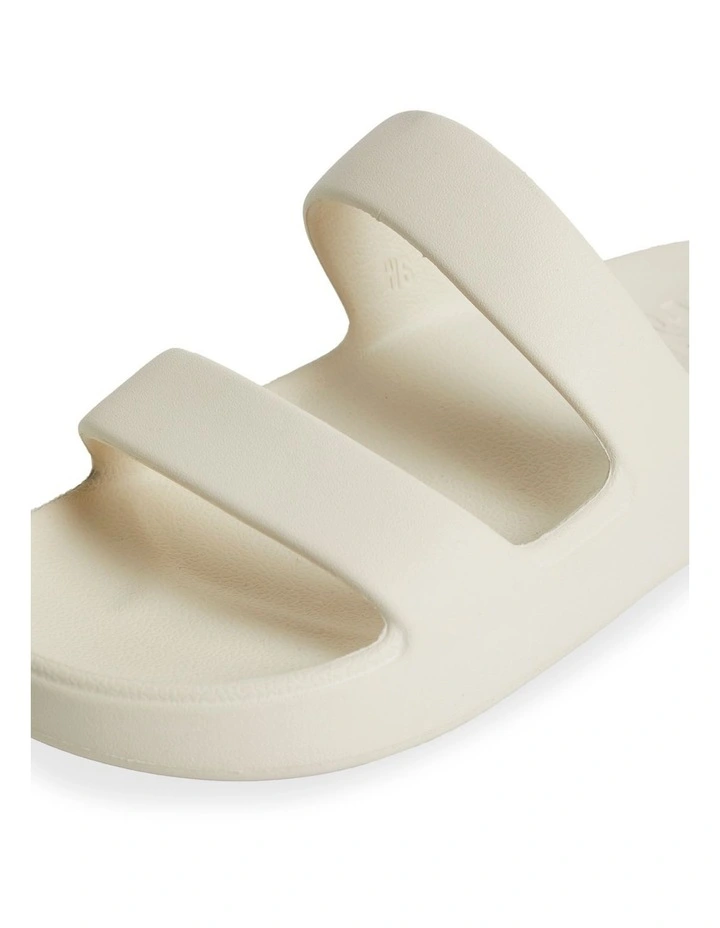 Malibu Recovery Sandals in Whisper White image 4
