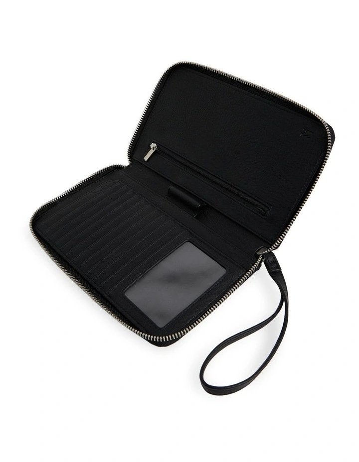 Travel Wallet 2.0 In Black image 3