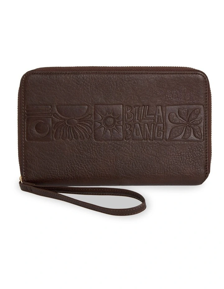 Travel Wallet 2.0 In Chocolate Brown image 1