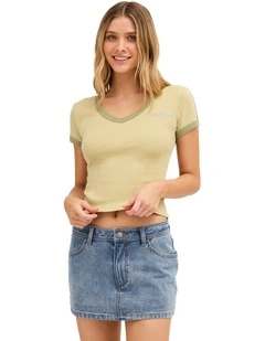Surf Vibe V Neck T-Shirt In Crystal Green