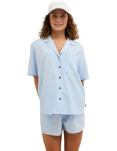 Serene Short Sleeve Shirt in Skyway