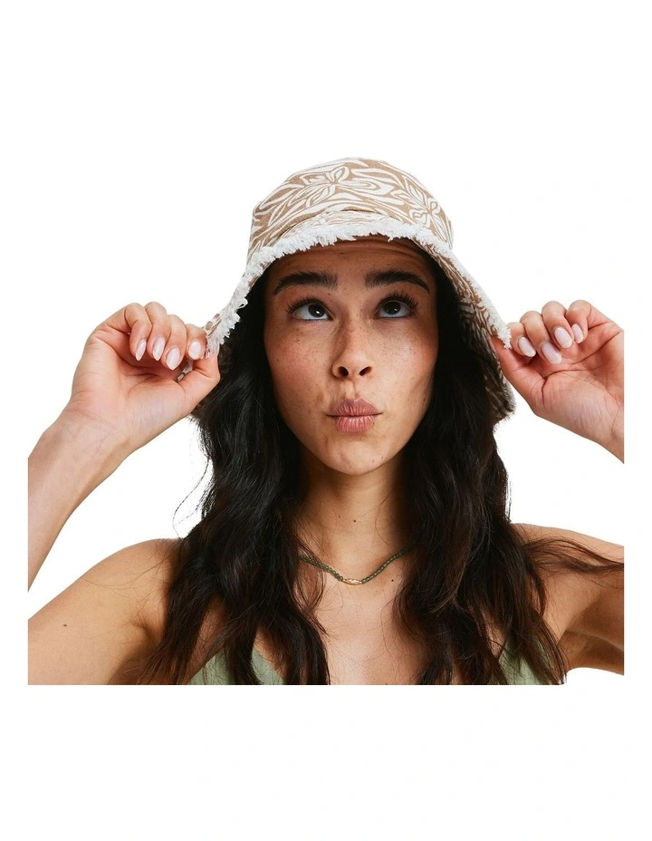 Jumping Star Hat in Brown image 4