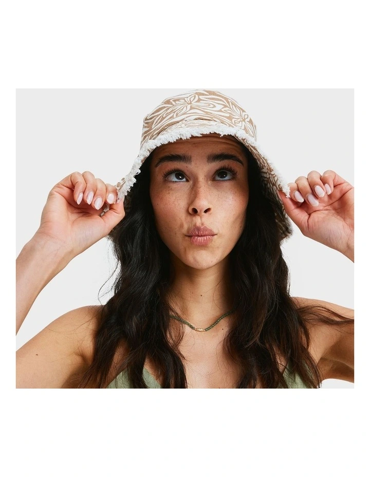 Jumping Star Hat in Brown image 4