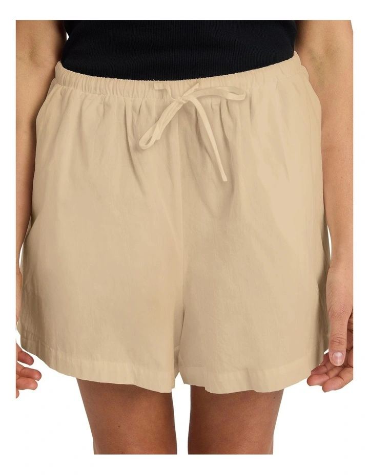 Lolani Linen Shorts in Beige image 3