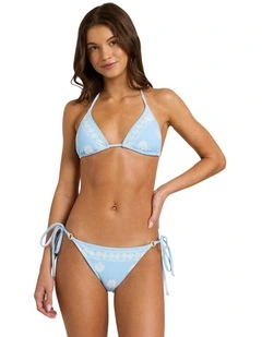 Shell Yeah Tiki Tri Bikini Top in Blue