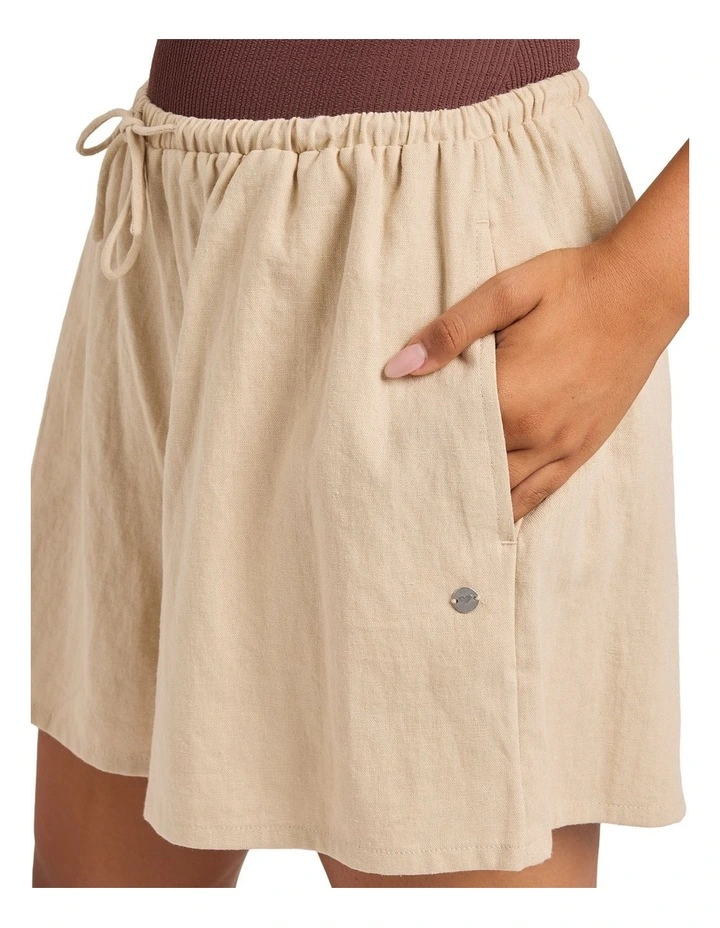 Lolani Shorts in Parchment image 4