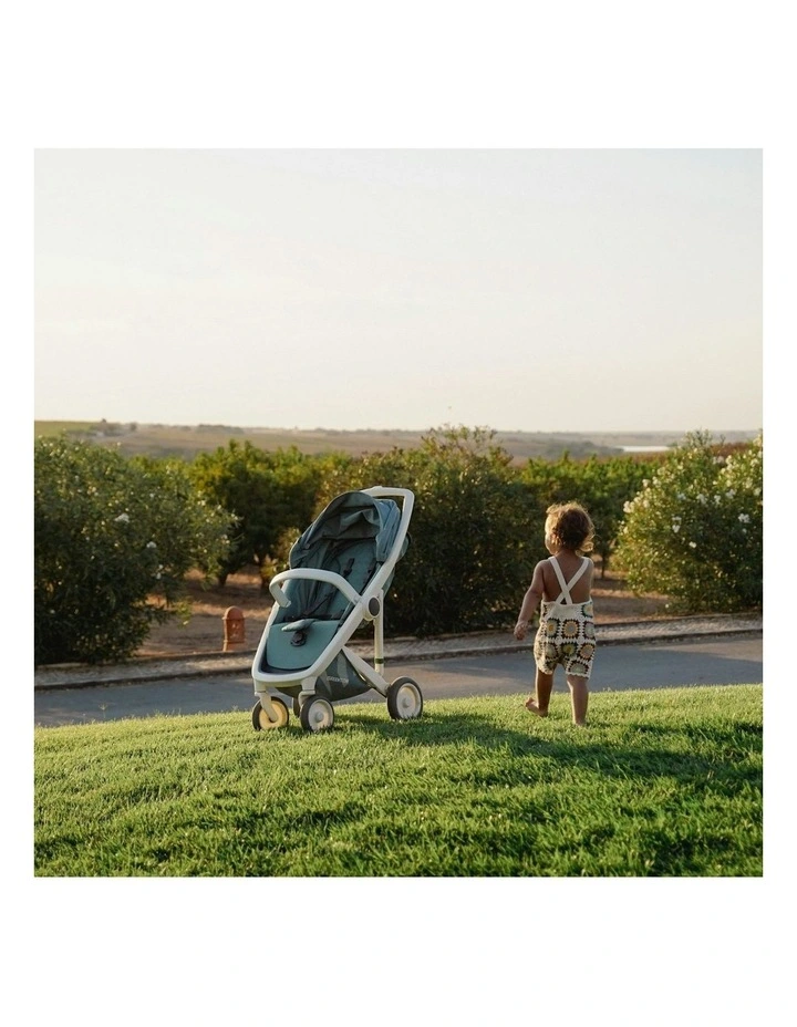 Classic Stroller in White/Sage image 5