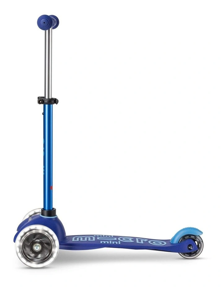 Mini Deluxe LED 3 Wheel Scooter in Blue image 3