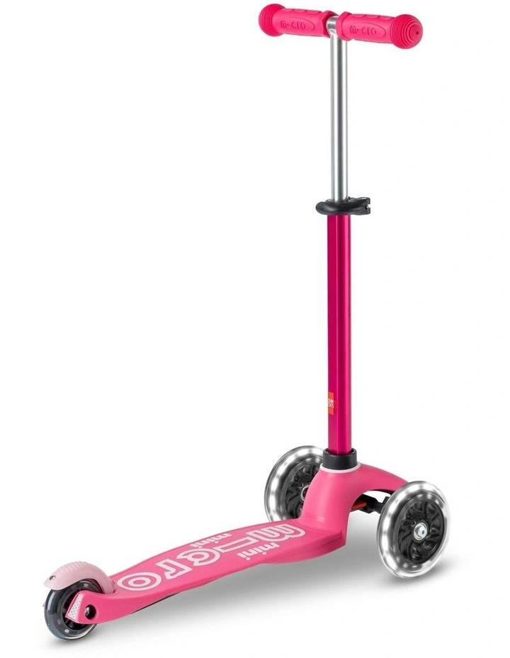 Mini Deluxe LED 3 Wheel Scooter in Purple/Pink image 5