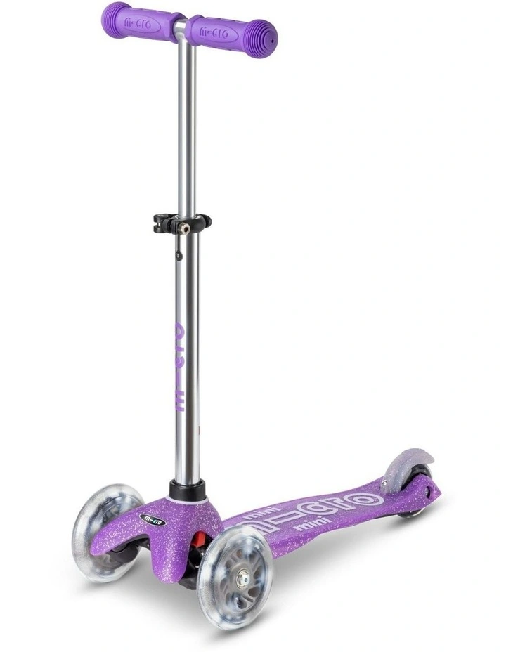 Mini Deluxe Glitter LED 3 Wheel Scooter in Purple image 1