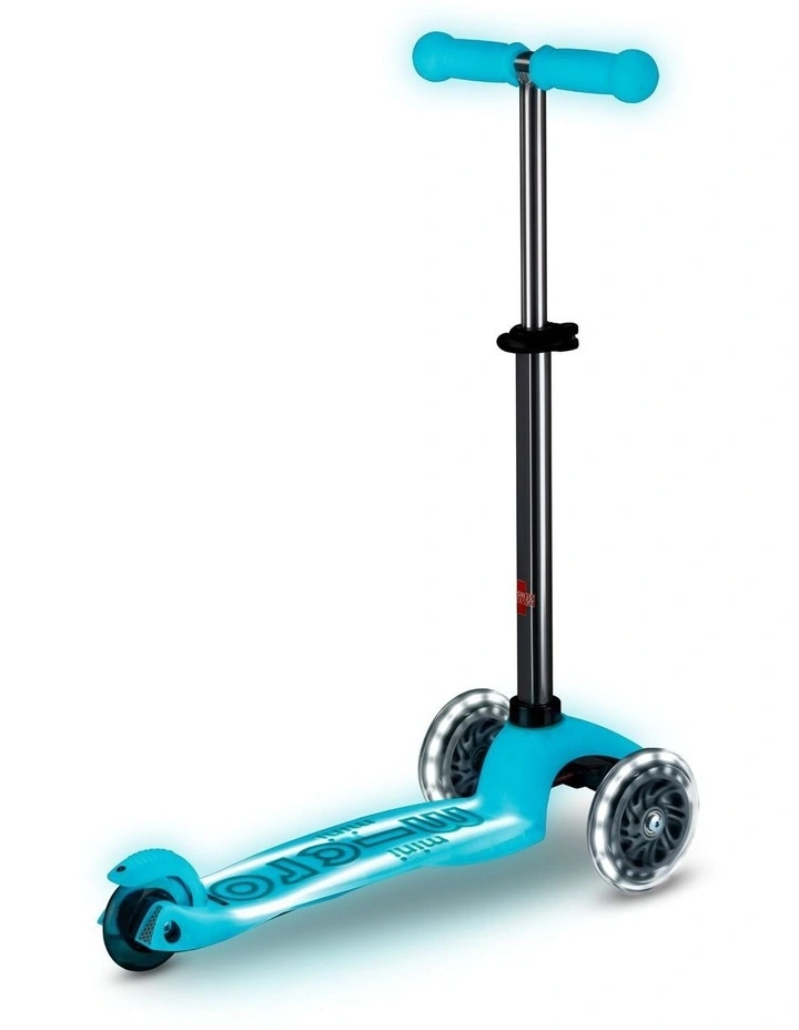 Mini Deluxe Glow LED Plus 3 Wheel Scooter in Glacier Aqua image 2