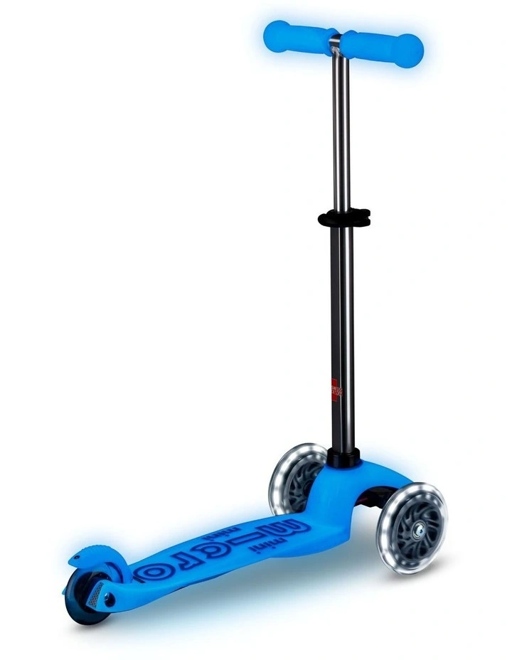 Mini Deluxe Glow LED 3 Wheel Scooter in Arctic Blue image 4