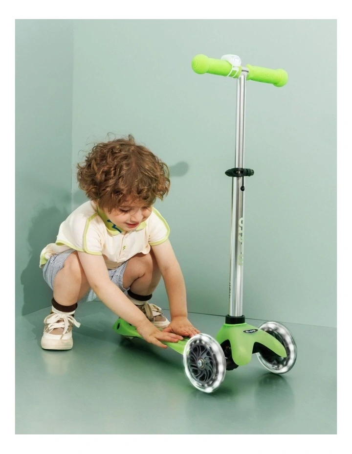 Mini Deluxe Glow LED 3 Wheel Scooter in Icy Lime image 2