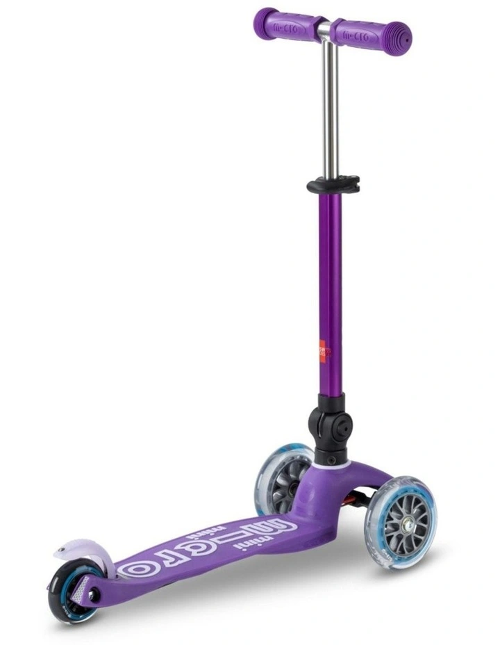 Mini Deluxe Foldable 3 Wheel Scooter in Purple image 3