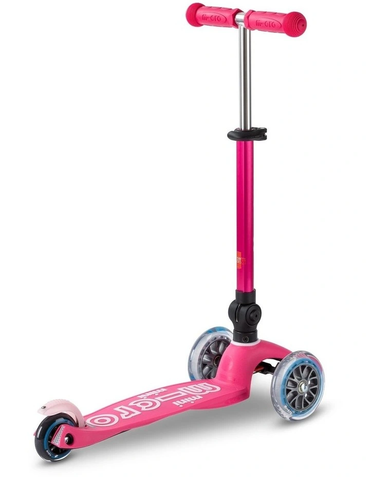 Mini Deluxe Foldable 3 Wheel Scooter in Pink image 5
