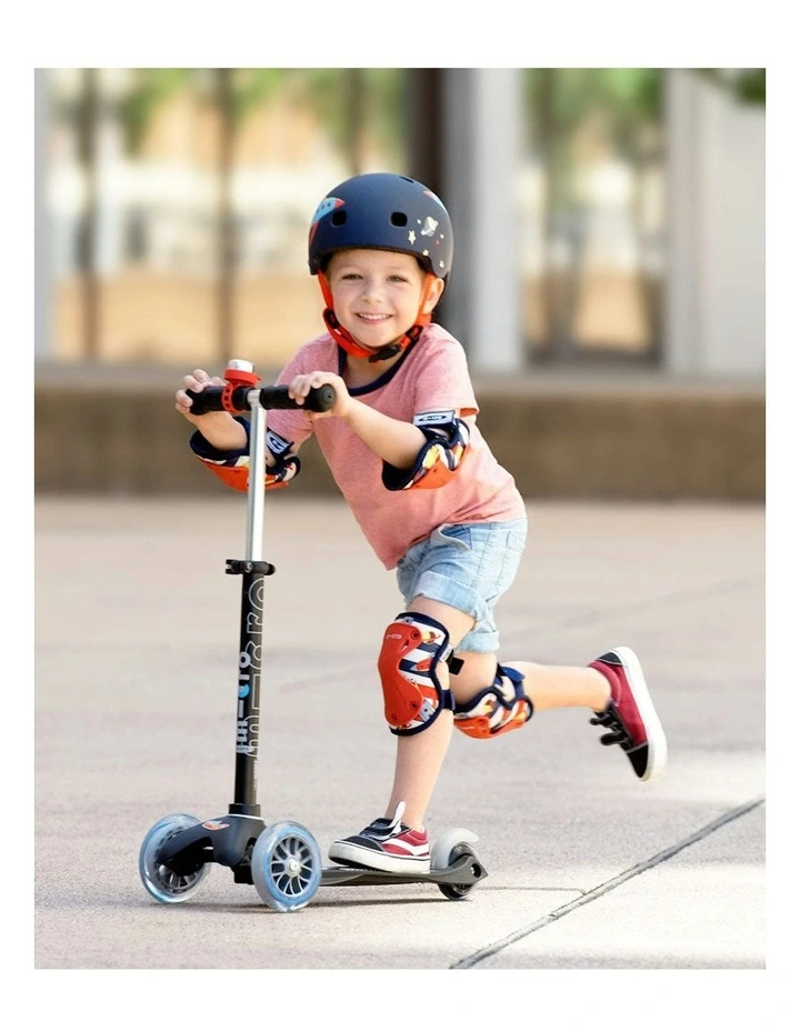 Knee Elbow Pads in Rocket image 3