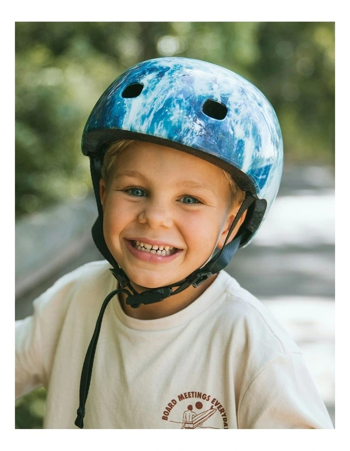 M / Ocean Pattern Bike Helmet in Blue image 2