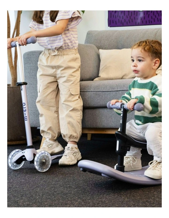 Rock & Go Mini Deluxe LED 3 Wheel Scooter image 3