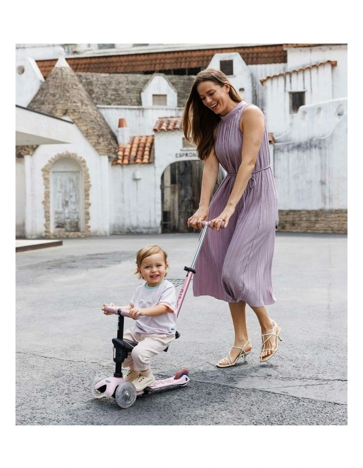 Rock & Go Mini Deluxe LED 3 Wheel Scooter in Dusty Pink image 3